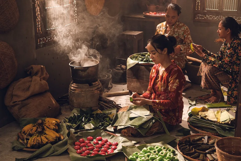 Sân ngoài trời buổi tối